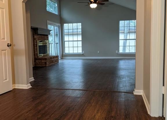 2 MDW STAR CT