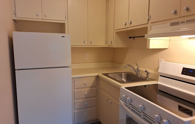 MCGUIRE PLACE 752
