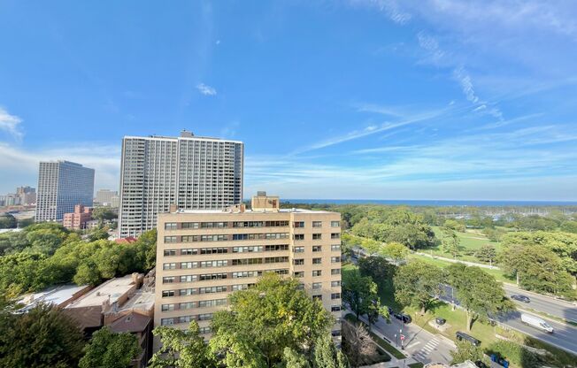 1 bed, 1 bath, 700 sqft, $1,765, Unit 418-1411
