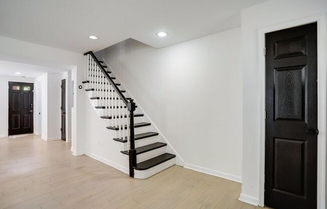 1800 18 ST SE