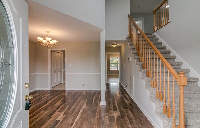 4 Bedroom Pet Friendly Home For Rent!
