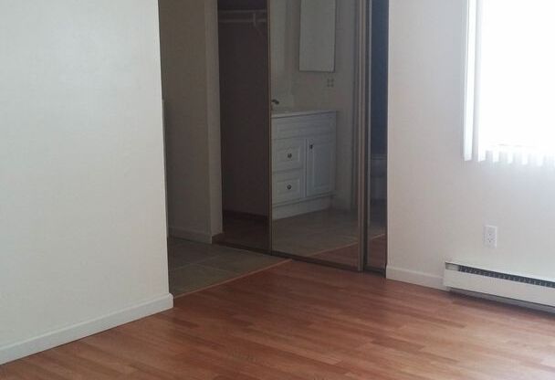 Lovely upgraded Condo near Grossmont College!