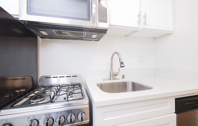 Studio, 1 bath, $1,925, Unit 129#04