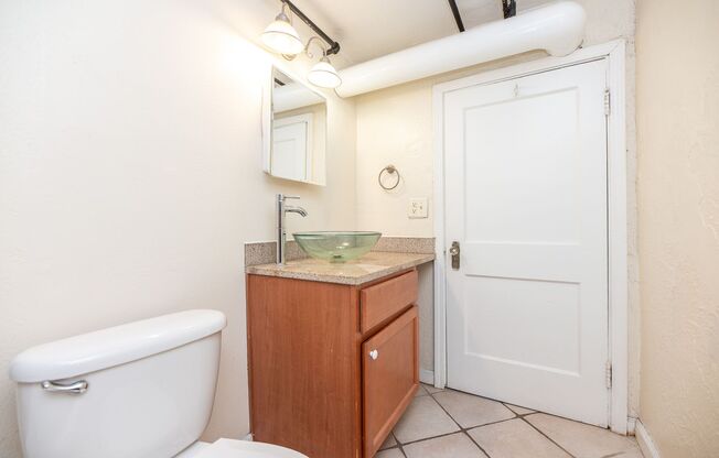 Studio, 1 bath, $950, Unit 2802 9