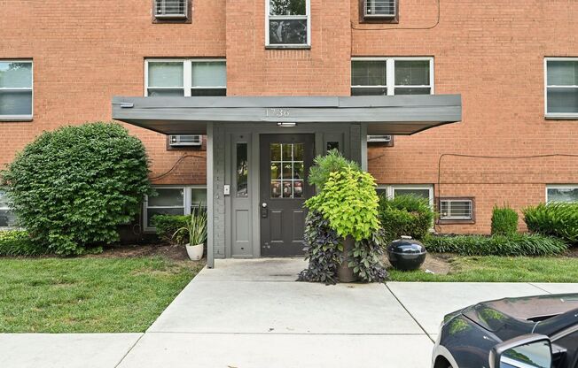 2 beds, 1 bath, 665 sqft, $950, Unit 1732P