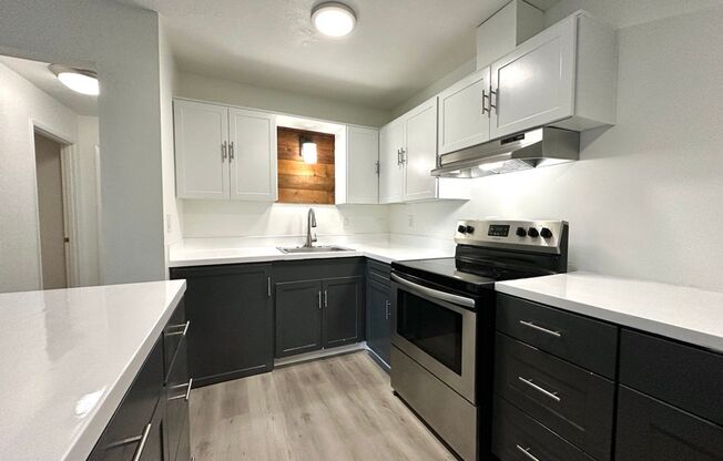 2 beds, 1 bath, 695 sqft, $1,525, Unit 62