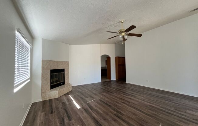 3 bedroom 2 bath Apple Valley Home Available now!