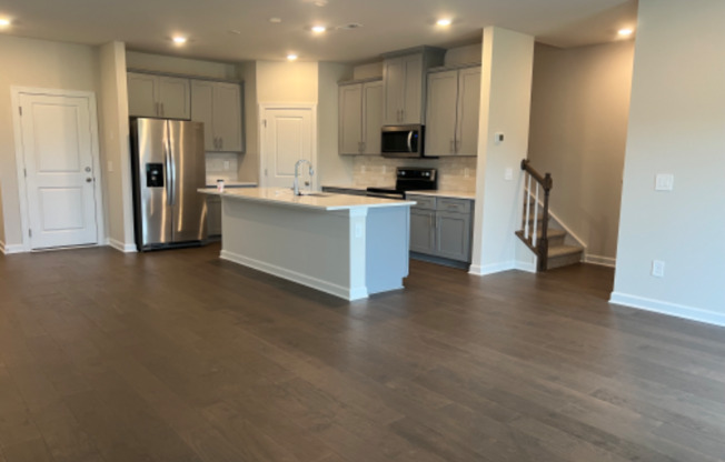 1808 BRAEMAR VLG DR