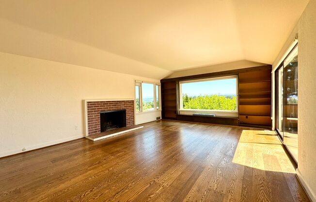 Hawthorne Hills Home