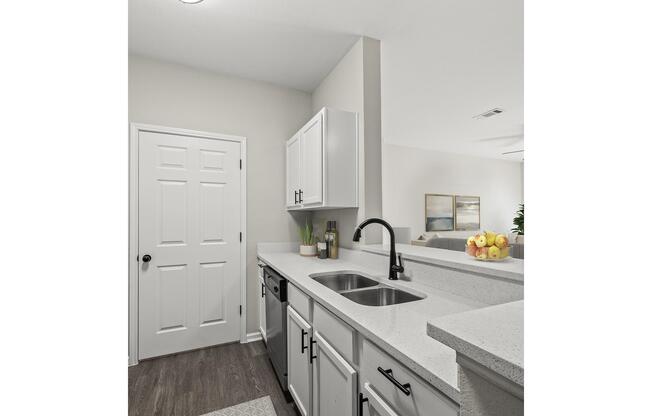 2 beds, 2 baths, 900 sqft, $1,575