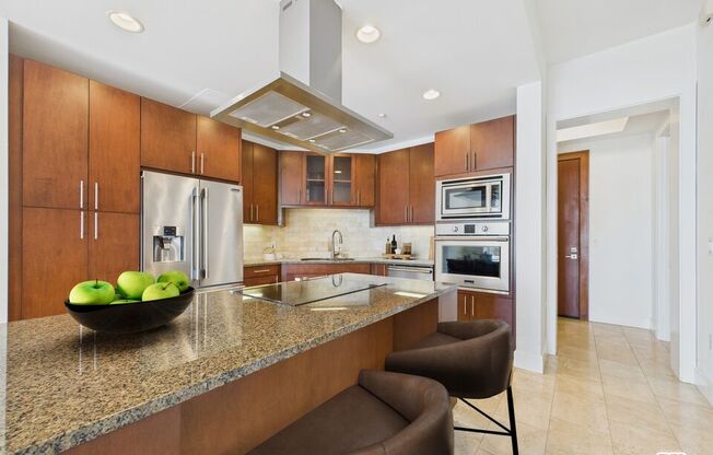 1 bed, 1 bath, 1,267 sqft, $6,895, Unit 706