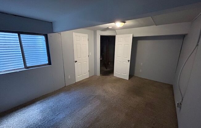 3 beds, 2 baths, $2,400