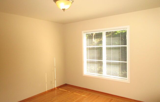 2 beds, 1 bath, $4,150