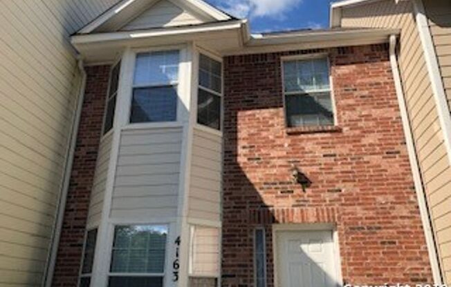 Townhouse near Medical Center in Gated Community