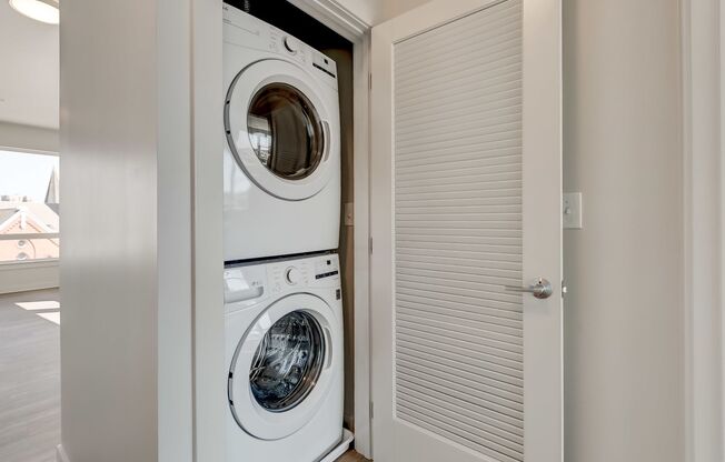 2 beds, 2 baths, 1,000 sqft, $2,099, Unit 309