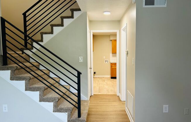 2 beds, 1.5 baths, 1,200 sqft, $1,350, Unit 513 Toombs St Unit 06