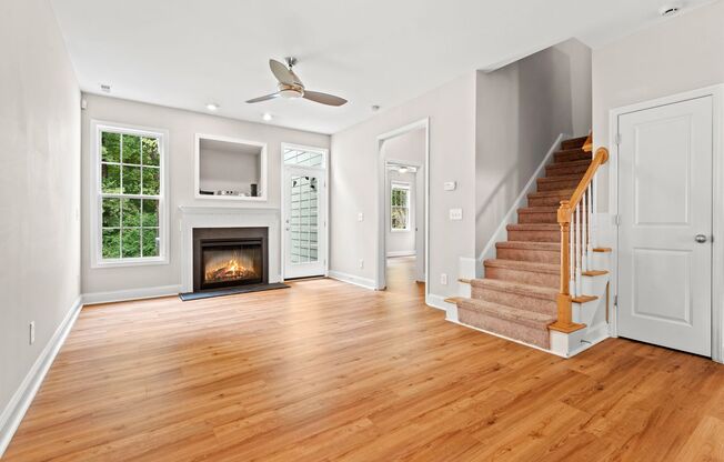 Beautiful 3 bedroom 3.5 bath with bonus room!