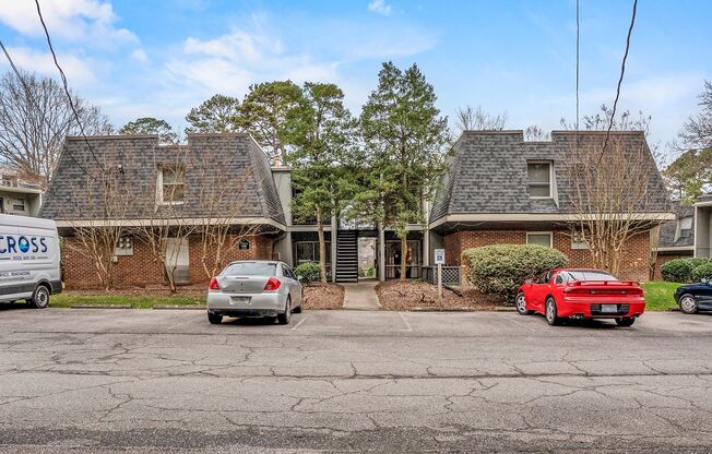 2 Bed 1.5 bath Condo - Close to UNC!  Beautifully Renovated! $500 off first month's rent!