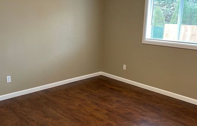 2 beds, 1 bath, 800 sqft, $1,400, Unit Mar1964