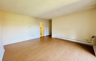 2 beds, 1 bath, 770 sqft, $2,500, Unit 6