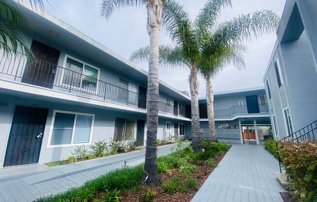 4750 Noyes St. Apt 122
