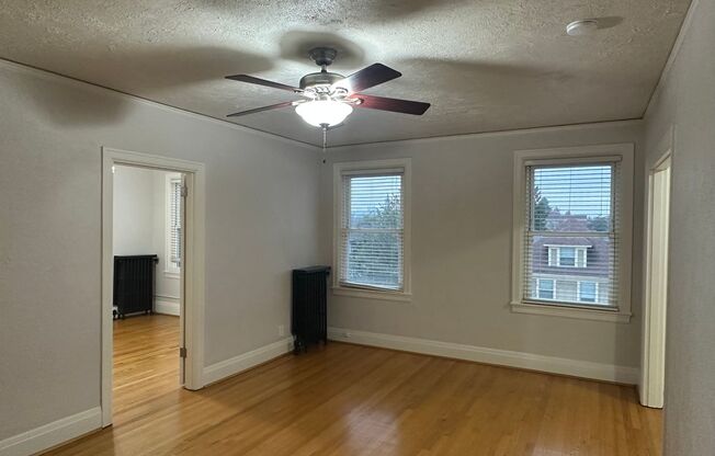 Queen Jeanette Apartments