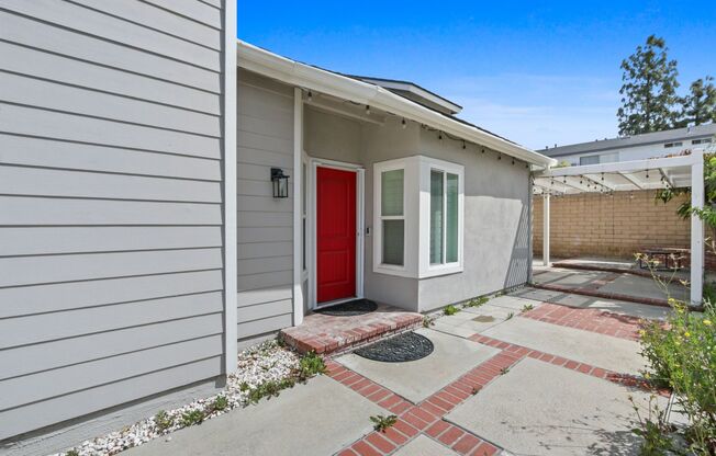 Stunning 3 BD | 2.5 Bath