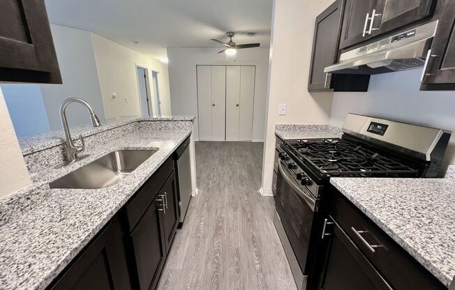 3 beds, 2 baths, 1,150 sqft, $1,625, Unit 27-103