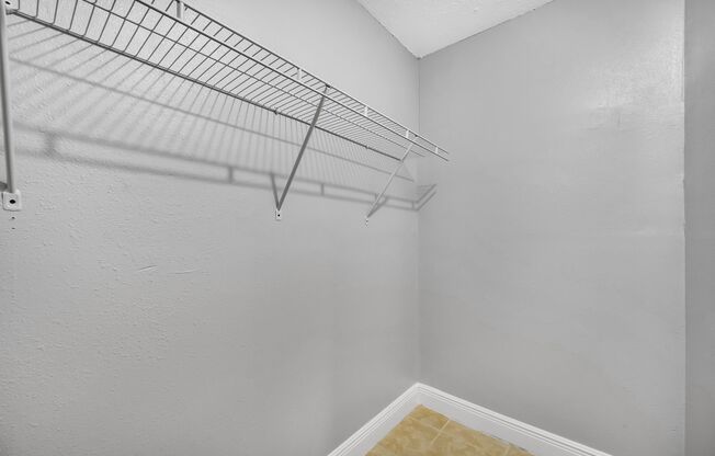 1 bed, 1 bath, 625 sqft, $1,200, Unit 50