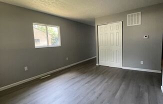 3 beds, 1 bath, $1,295