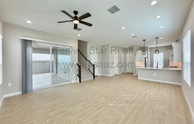5110 E HARTFORD AVE