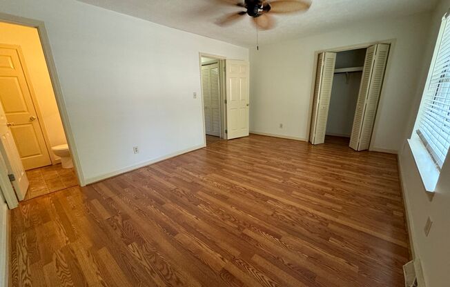 2 beds, 1.5 baths, $1,195, Unit Apt. A