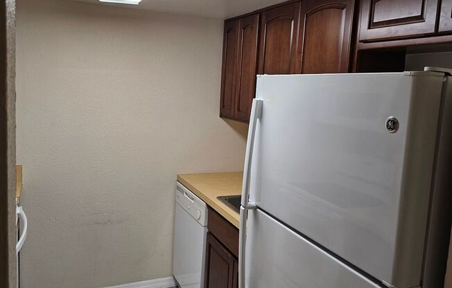 1 bed, 1 bath, $1,195, Unit Unit #12