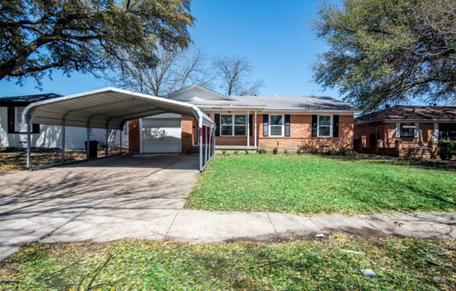 3521 HILTON DR