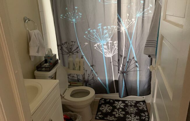 1906-12 E Bradford Ave