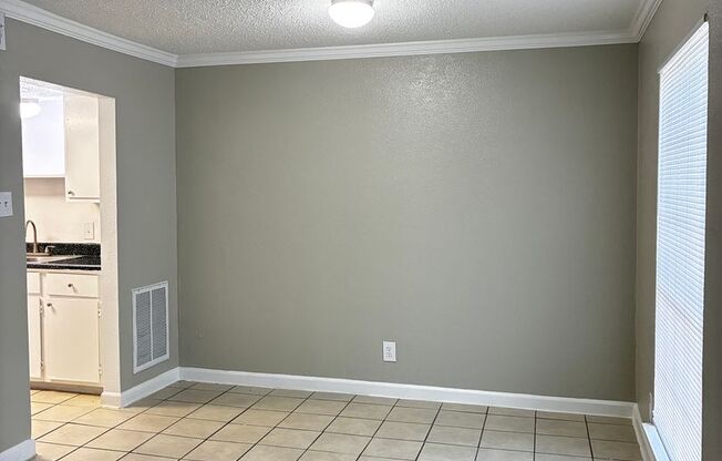 2 beds, 1 bath, 953 sqft, $1,399, Unit 565