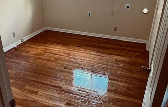 Two Bed One Bath in Volintine Evergreen