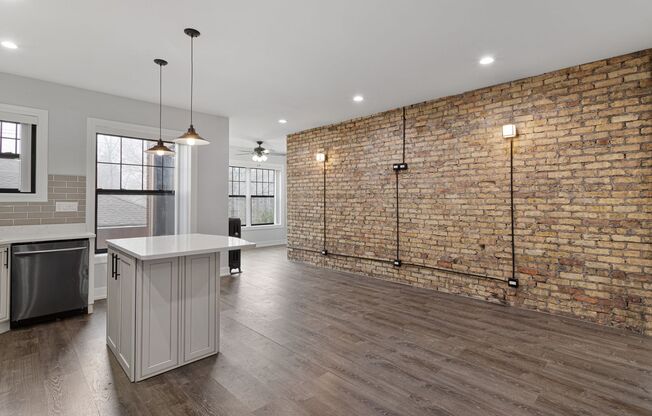 6100 6118 N WINTHROP AVE