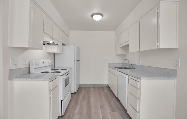 1 bed, 1 bath, 711 sqft, $1,135, Unit 332-25