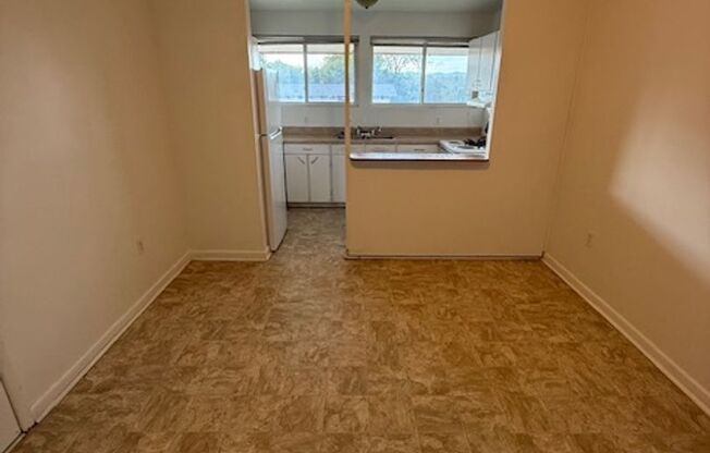 2 beds, 1 bath, 850 sqft, $845, Unit Apt. 96