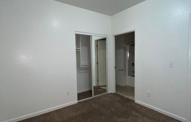 2 beds, 2 baths, $1,450, Unit 2417