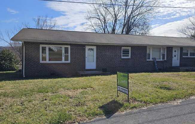 1571 Manning AVE