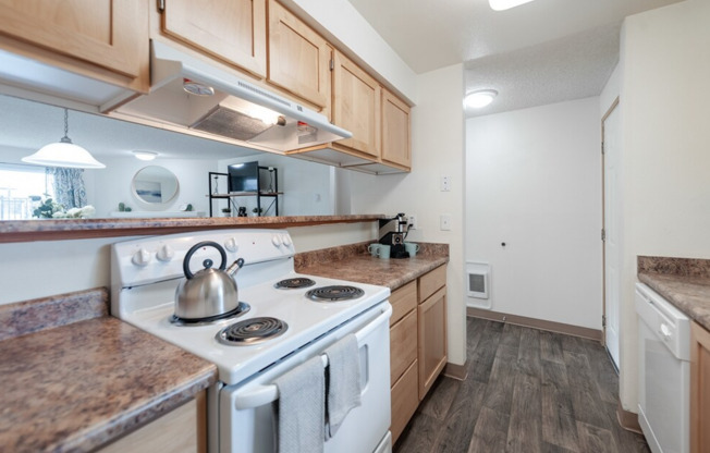 2 beds, 2 baths, 906 sqft, $1,600, Unit FF-260
