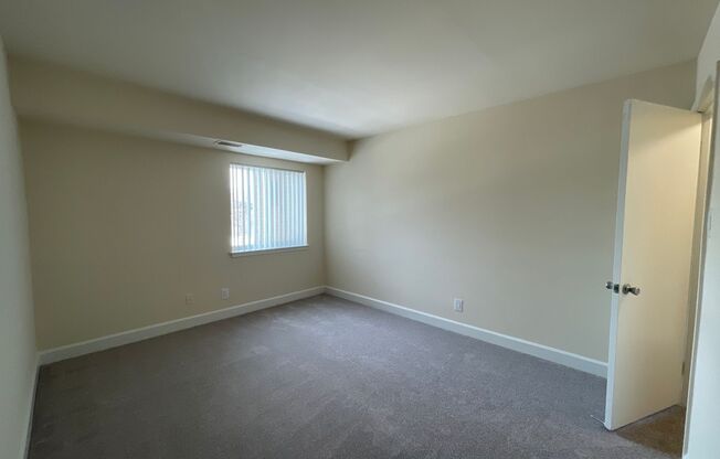 1 bed, 1 bath, 745 sqft, $1,650, Unit 14202 #202
