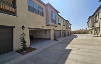 3 beds, 2.5 baths, $3,200, Unit # 122