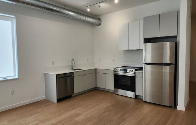 1 bed, 1 bath, 579 sqft, $1,299, Unit 103