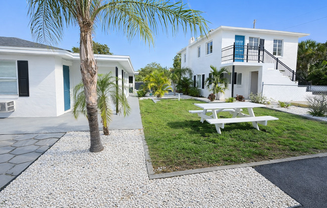 St. Pete Gardens - Sabal