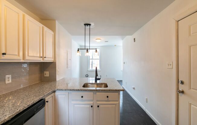 305 N 41st St