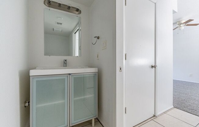 3 beds, 2.5 baths, $2,250