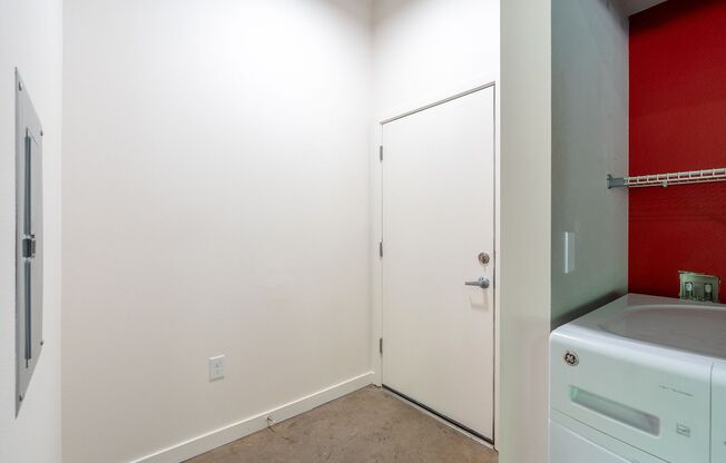 1 bed, 1 bath, 658 sqft, $1,899